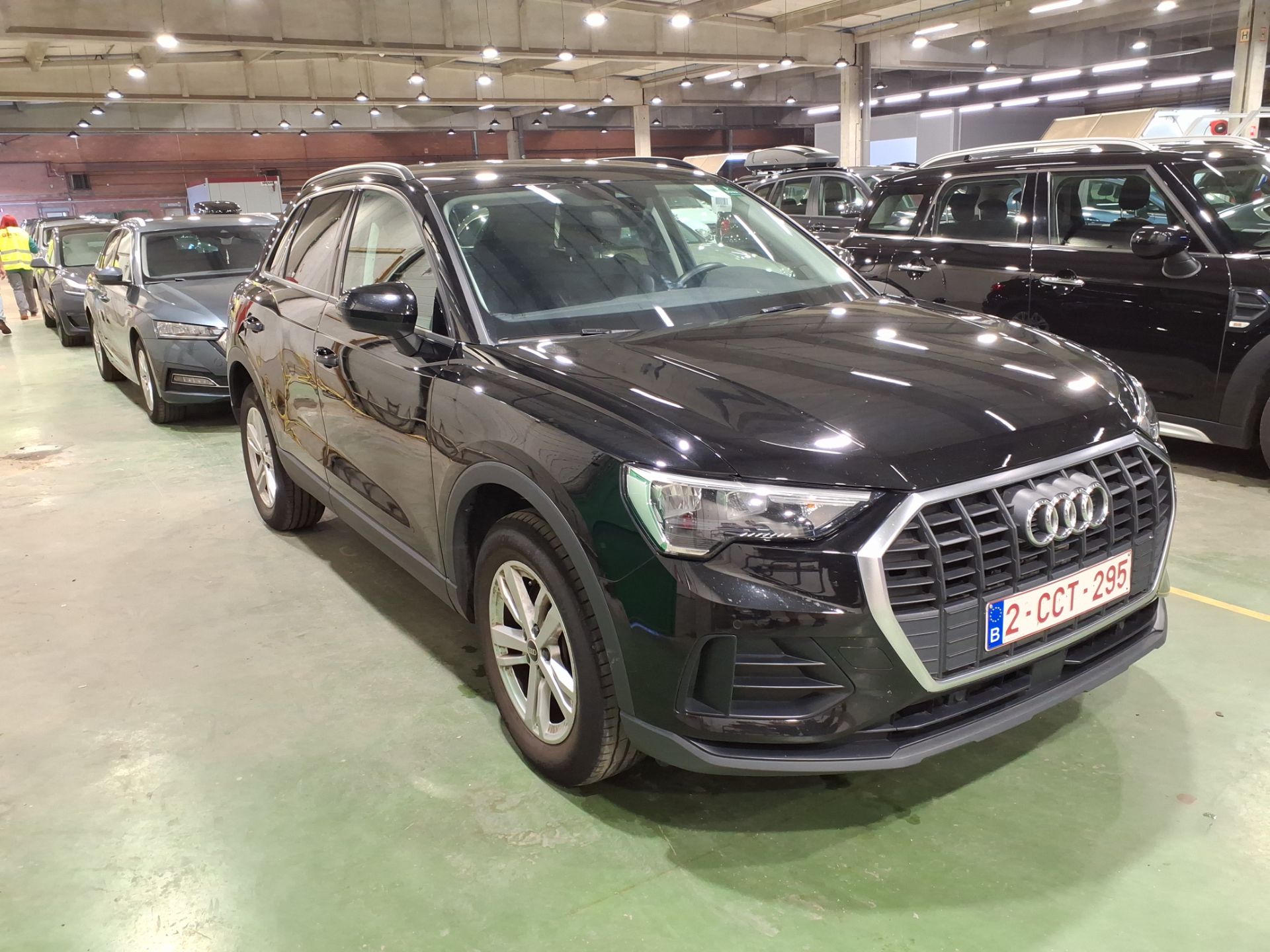 Audi Q3 45 TFSIe Attraction - Hybrid - Automatic - 150 hp - 79.852 km