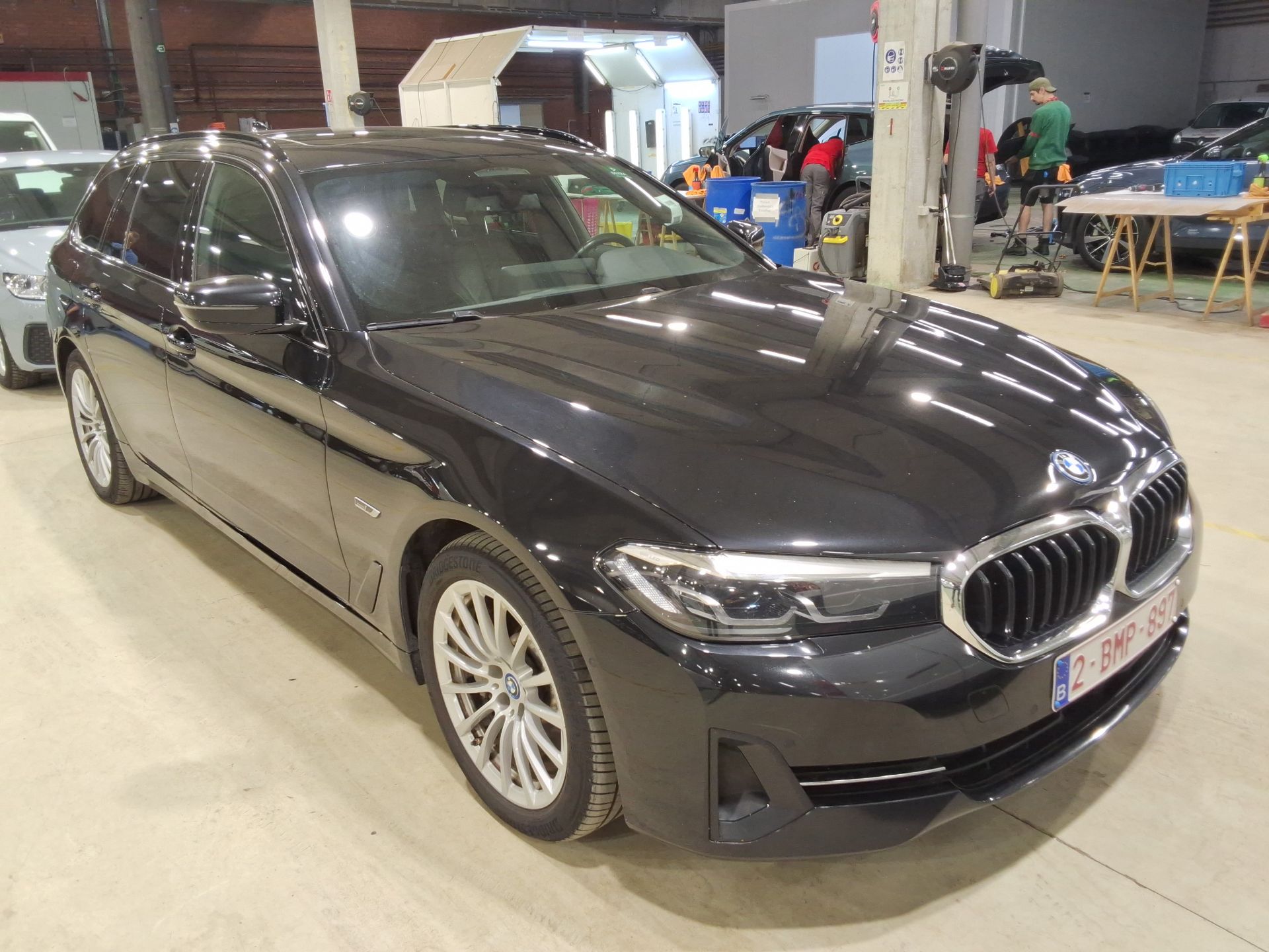 BMW 5 Series Touring 520e - Hybrid - Automatic - 204 hp - 169.580 km