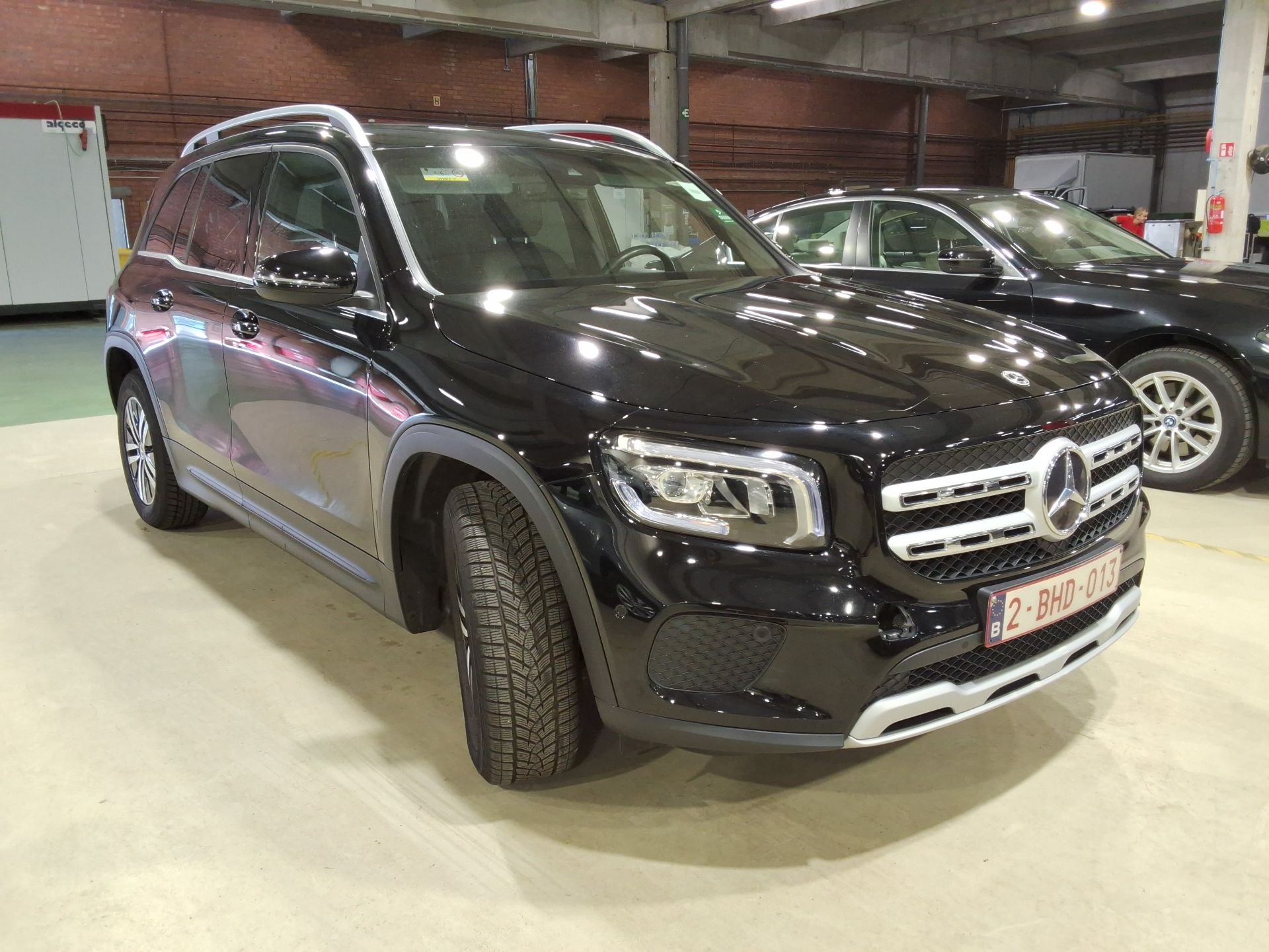 Mercedes-Benz GLB 180 Business Solution - Petrol - Automatic - 136 hp - 133.347 km