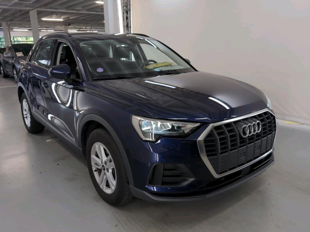 Audi Q3 45 TFSIe Attraction - Hybrid - Automatic - 150 hp - 68.477 km