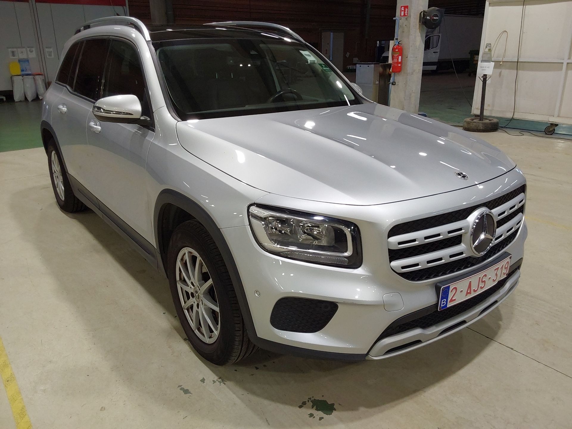 Mercedes-Benz GLB 180 Business Solution - Petrol - Automatic - 136 hp - 137.787 km