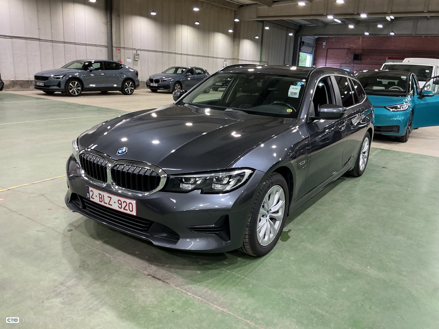 BMW 3 Series Touring 320e Business Design - Hybrid - Automatic - 163 hp - 172.211 km