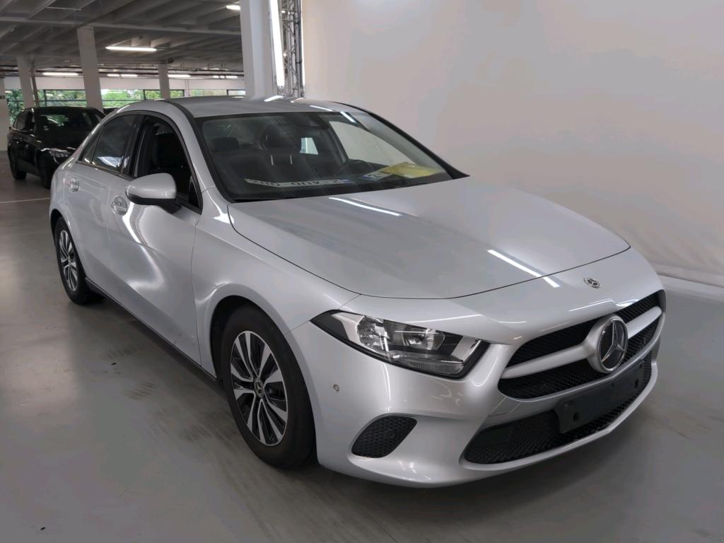 Mercedes-Benz A 180d Business Solution - Diesel - Automatic - 116 hp - 157.104 km