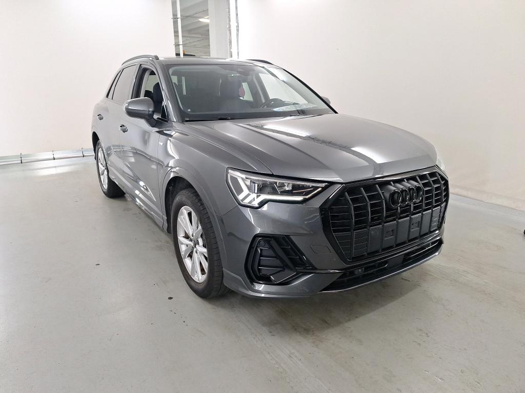 Audi Q3 45 TFSIe S Line - Hybrid - Automatic - 150 hp - 140.076 km