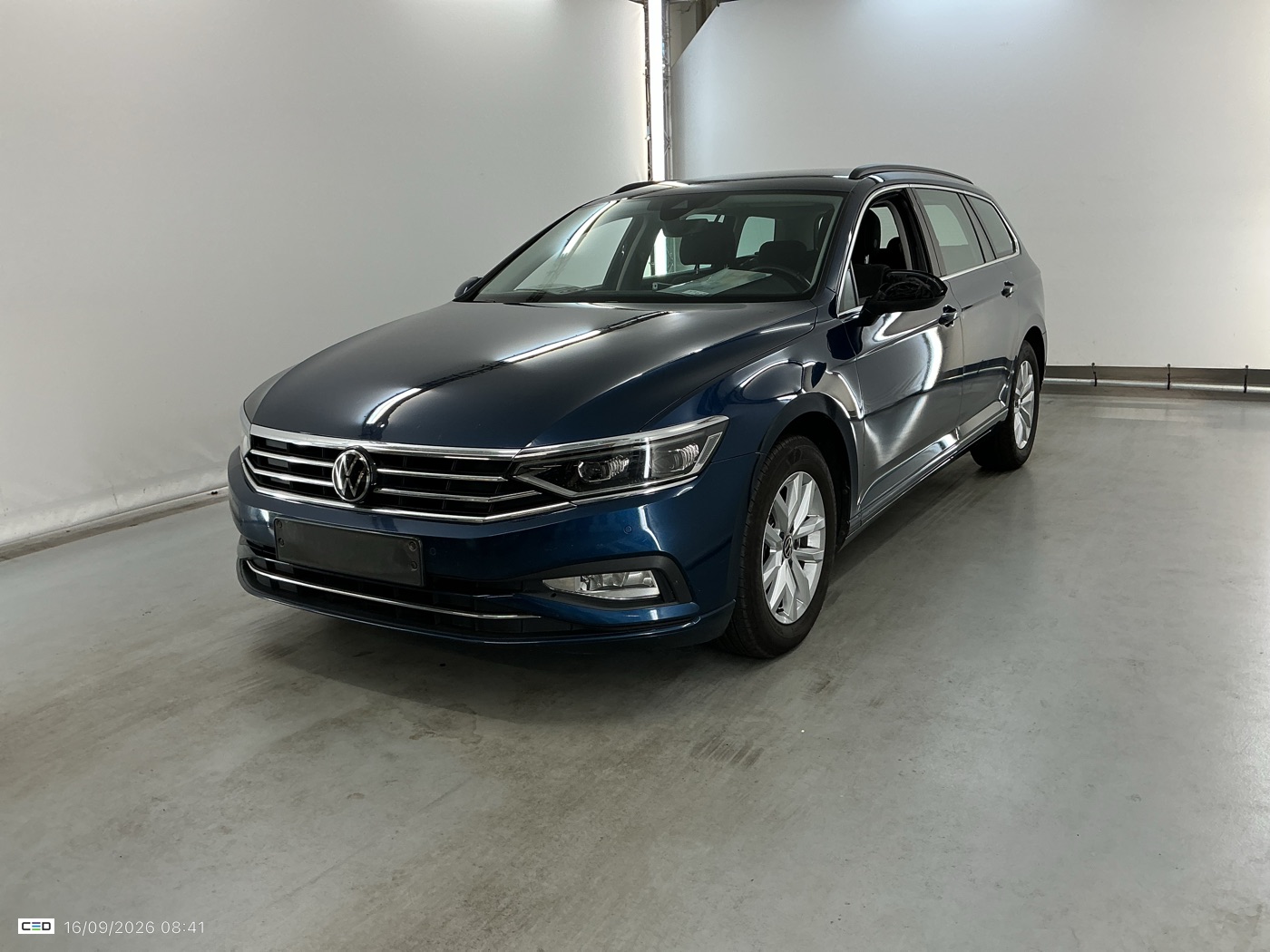 Volkswagen Passat Variant 2.0 TDI Style Business - Diesel - Automatic - 122 hp - 177.011 km
