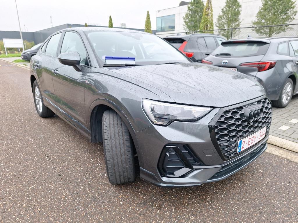 Audi Q3 Sportback 45 TFSIe S Line - Hybrid - Automatic - 150 hp - 22.511 km