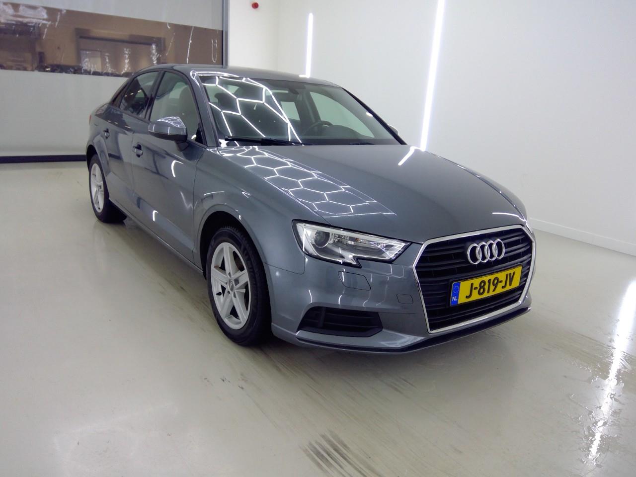 Audi A3 30 TFSI Pro Line - Petrol - Manual - 116 hp - 168.320 km