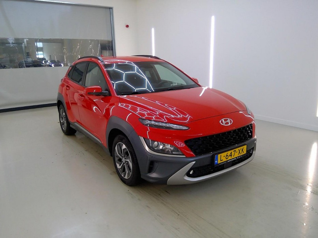 Hyundai Kona 1.6 GDI Fashion - Hybrid - Automatic - 105 hp - 38.160 km