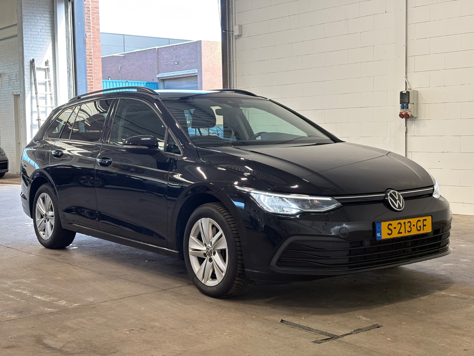Volkswagen Golf 2.0 TDI R-Line - Diesel - Automatic - 150 hp - 192.474 km