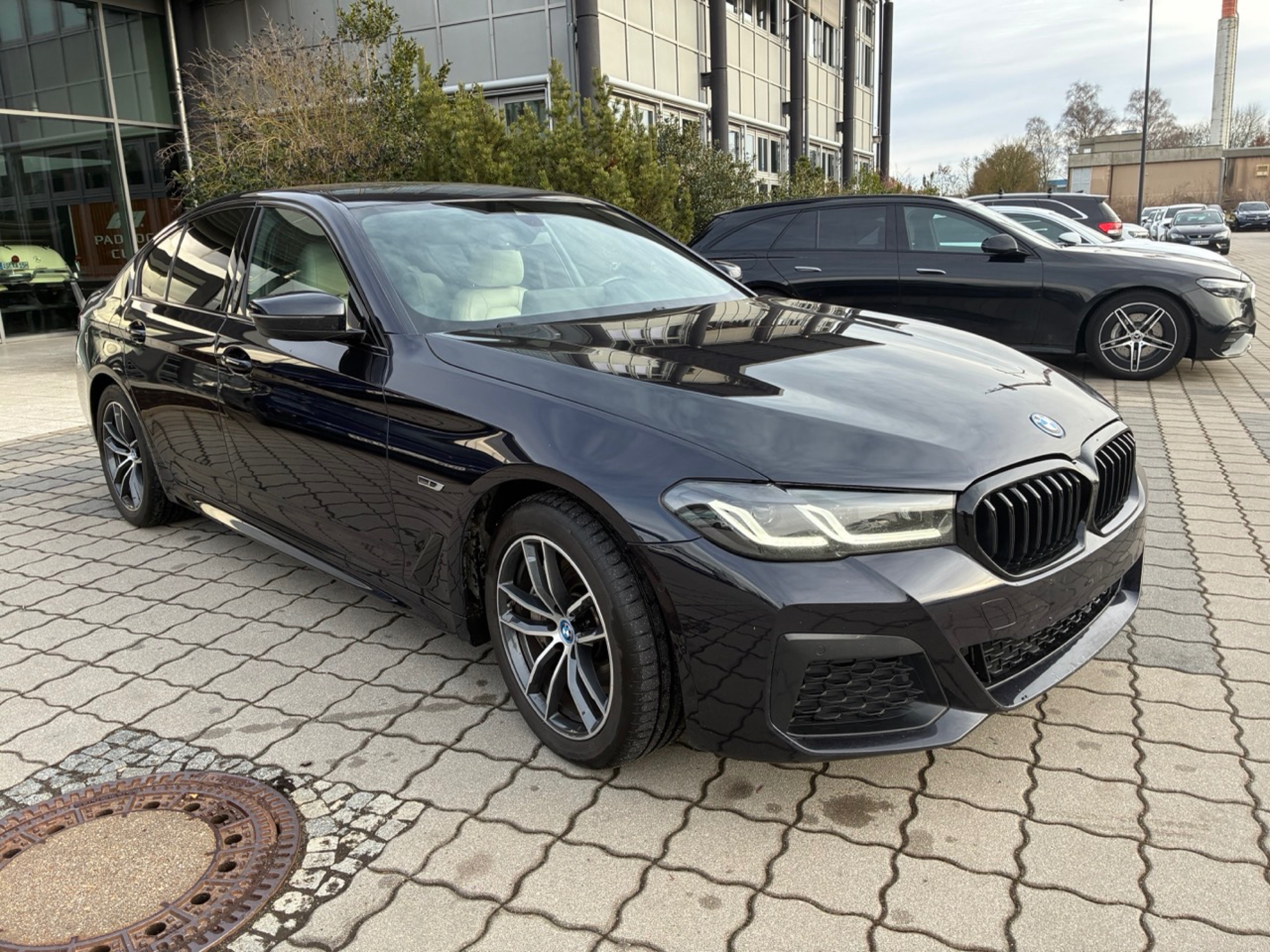 BMW 5 Series 545e M Sport - Hybrid - Automatic - 286 hp - 148.995 km