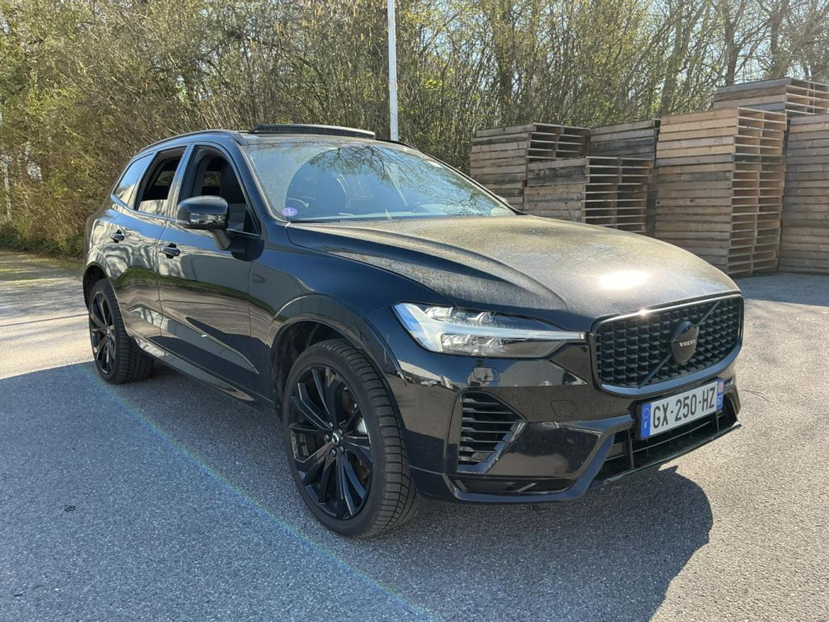 Volvo XC60 T6 - Hybrid - Automatic - 253 hp - 83.555 km