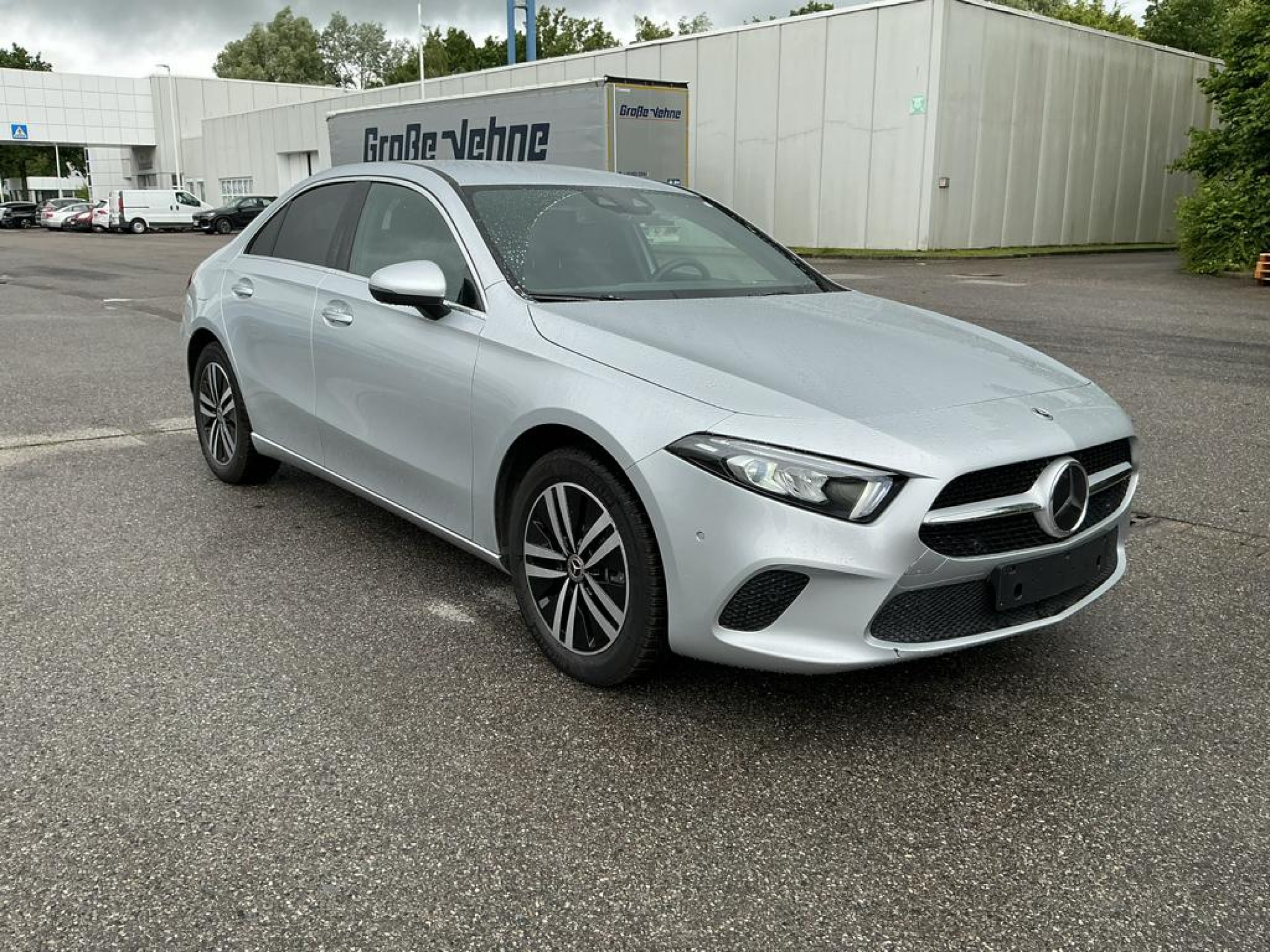 Mercedes-Benz A 250e Progressive - Hybrid - Automatic - 160 hp - 14.002 km