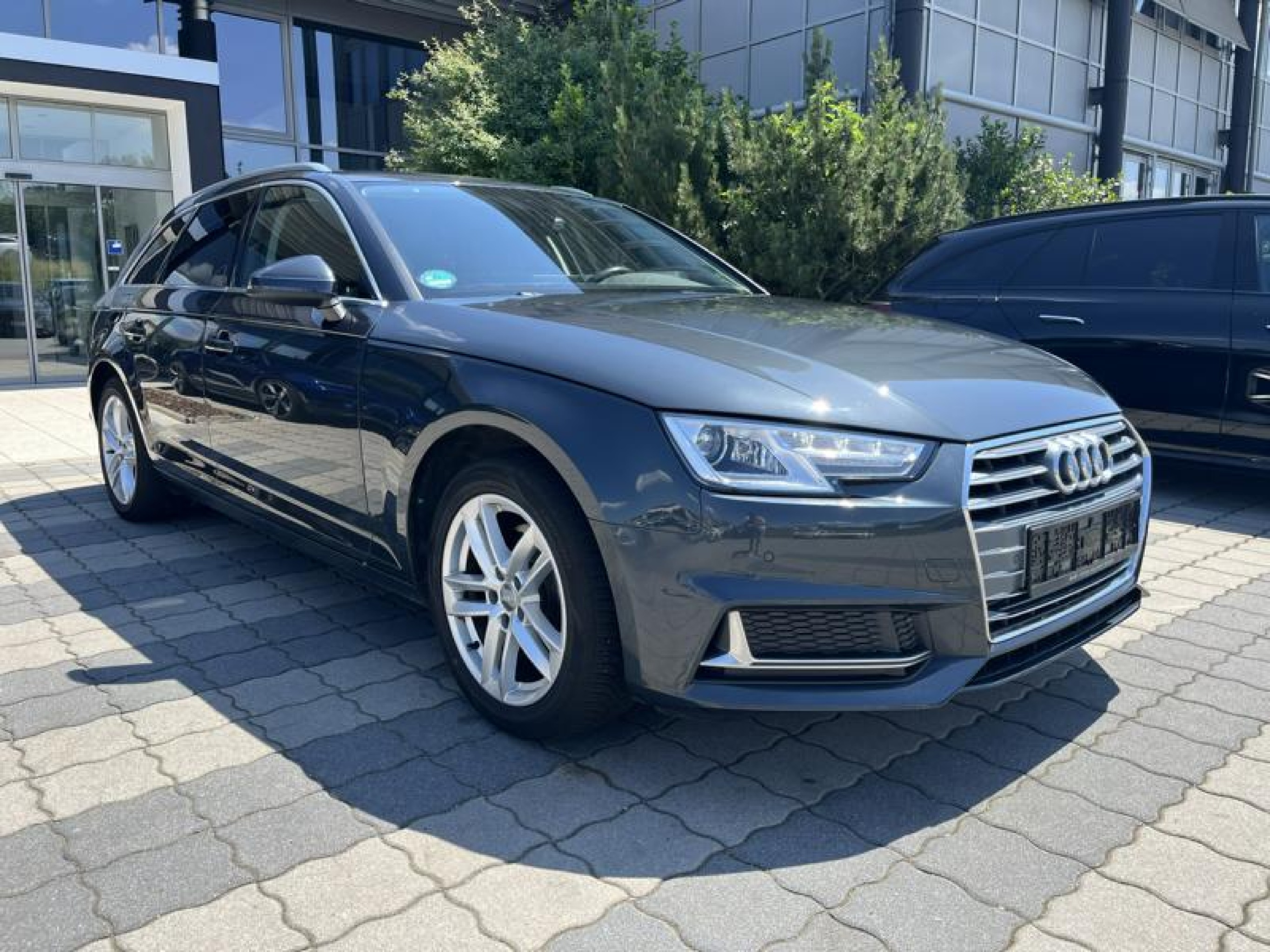 Audi A4 Avant 40 TFSI Sport - Petrol - Automatic - 190 hp - 118.100 km