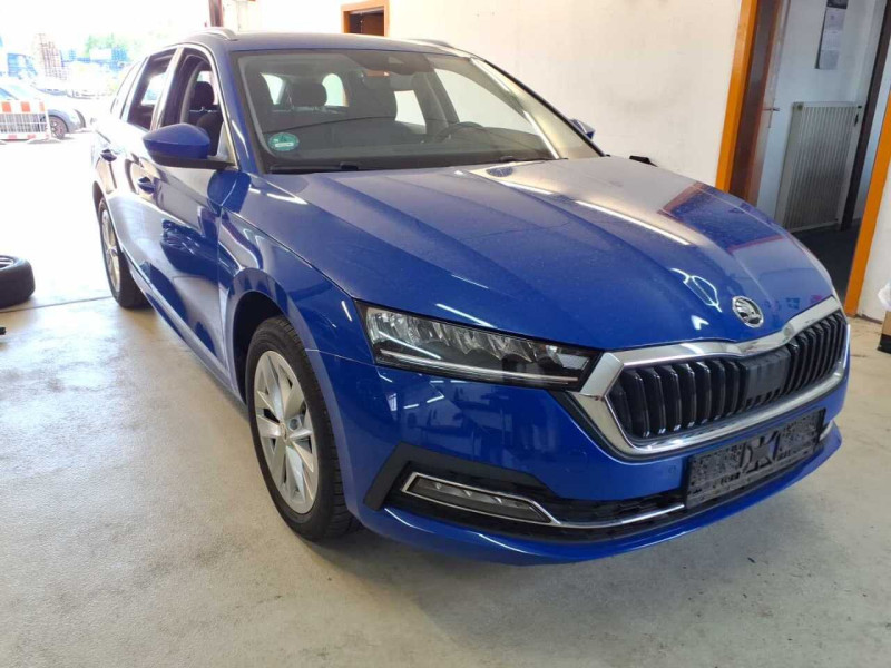 Skoda Octavia Combi 2.0 TSI Style - AWD - Petrol - Automatic - 190 hp - 11.308 km