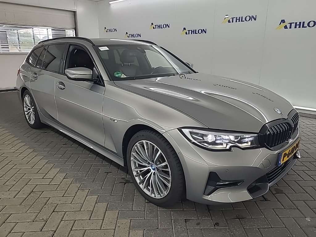 BMW 3 Series Touring 320e Business - Hybrid - Automatic - 163 hp - 185.393 km