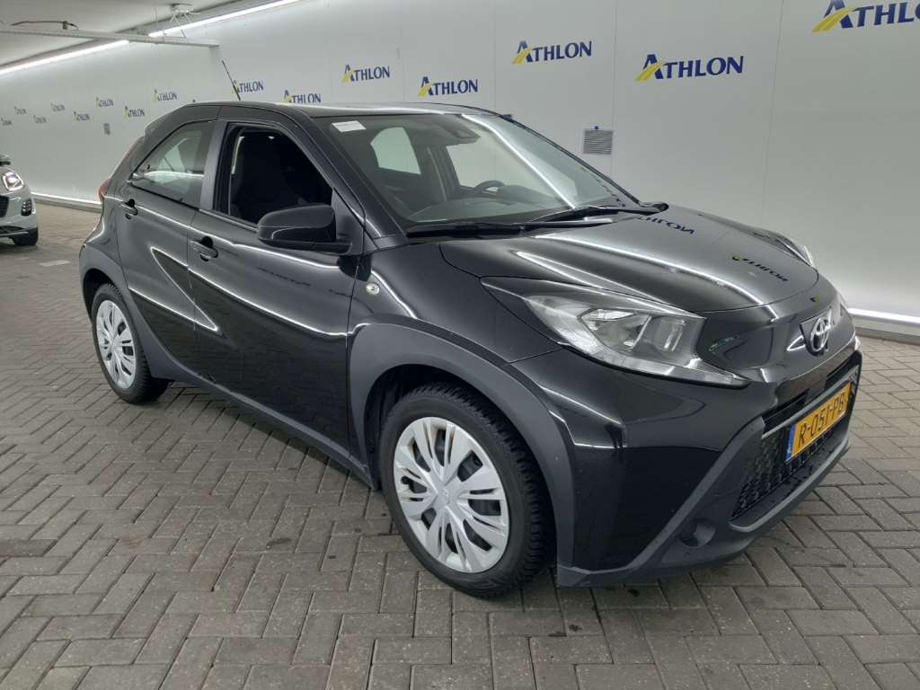 Toyota Aygo X 1.0 VVT-i Play - Petrol - Manual - 72 hp - 23.245 km