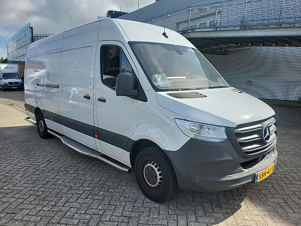 Mercedes-Benz Sprinter L3H2 311 CDI - Diesel - Automatic - 114 hp - 147.209 km