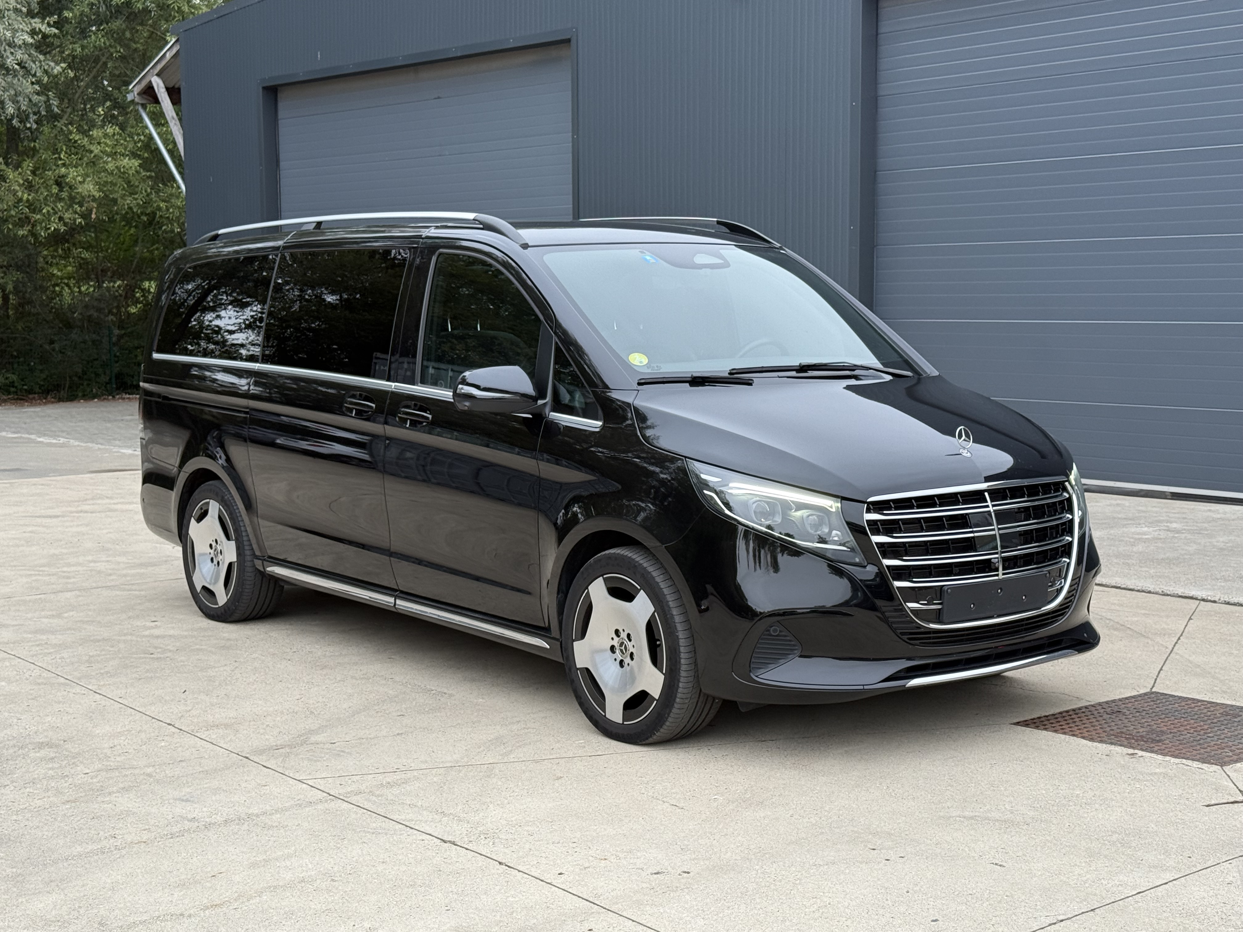 Mercedes-Benz V 300d - Diesel - Automatic - 236 hp - 70.473 km