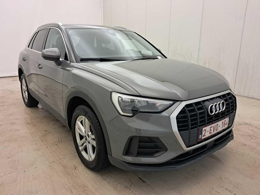 Audi Q3 45 TFSIe Attraction - Hybrid - Automatic - 150 hp - 152.811 km