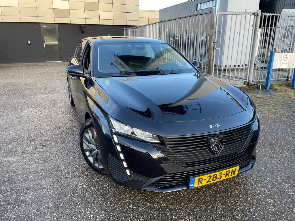 Peugeot 308 1.2i Active Pack - Petrol - Manual - 110 hp - 83.704 km