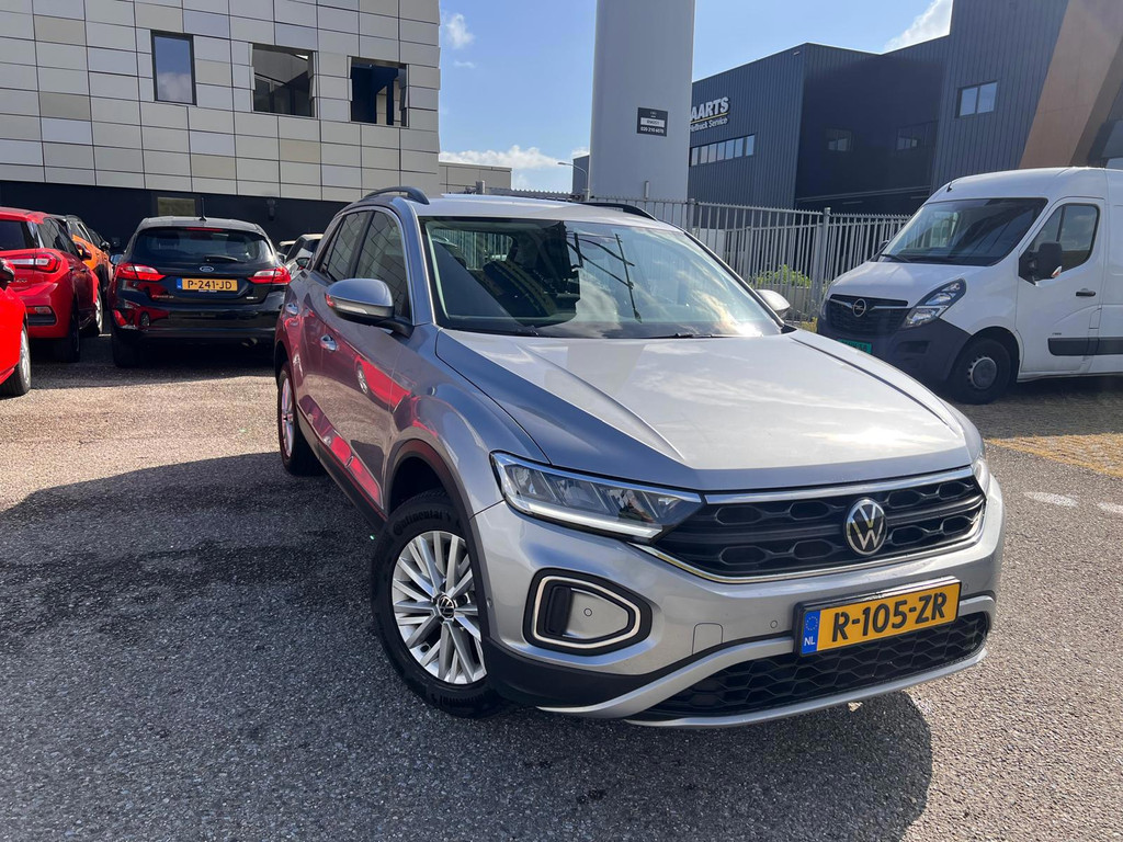 Volkswagen T-ROC 1.0 TSI Life - Petrol - Manual - 110 hp - 80.709 km