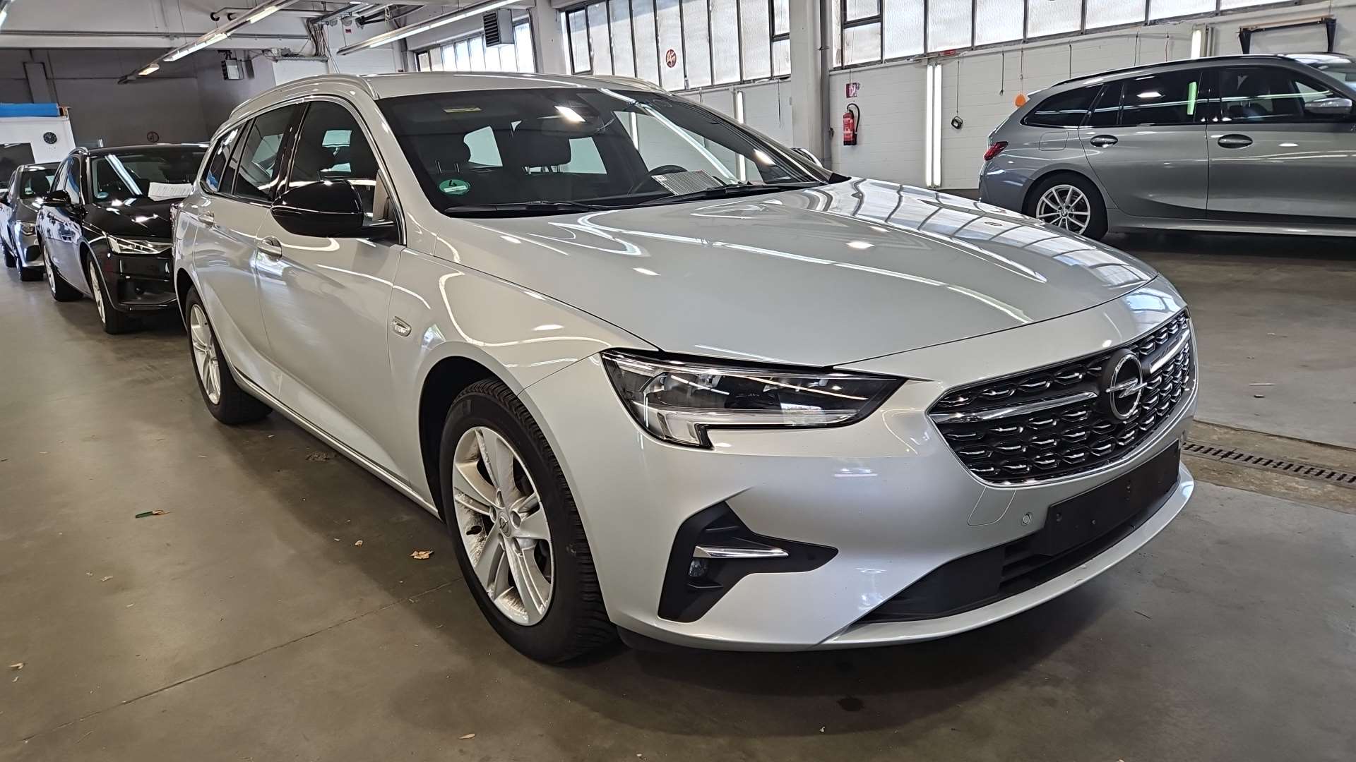 Opel Insignia Sports Tourer 2.0 Business - Diesel - Automatic - 174 hp - 86.458 km