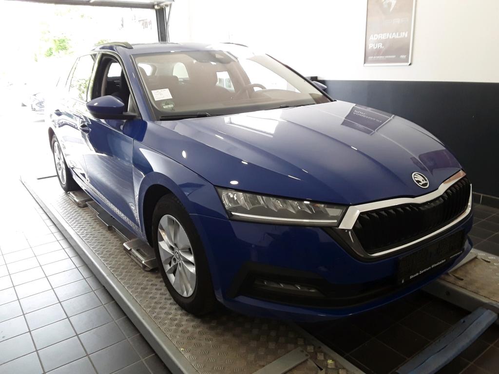 Skoda Octavia Combi 2.0 TDI Ambition - Diesel - Automatic - 115 hp - 73.213 km