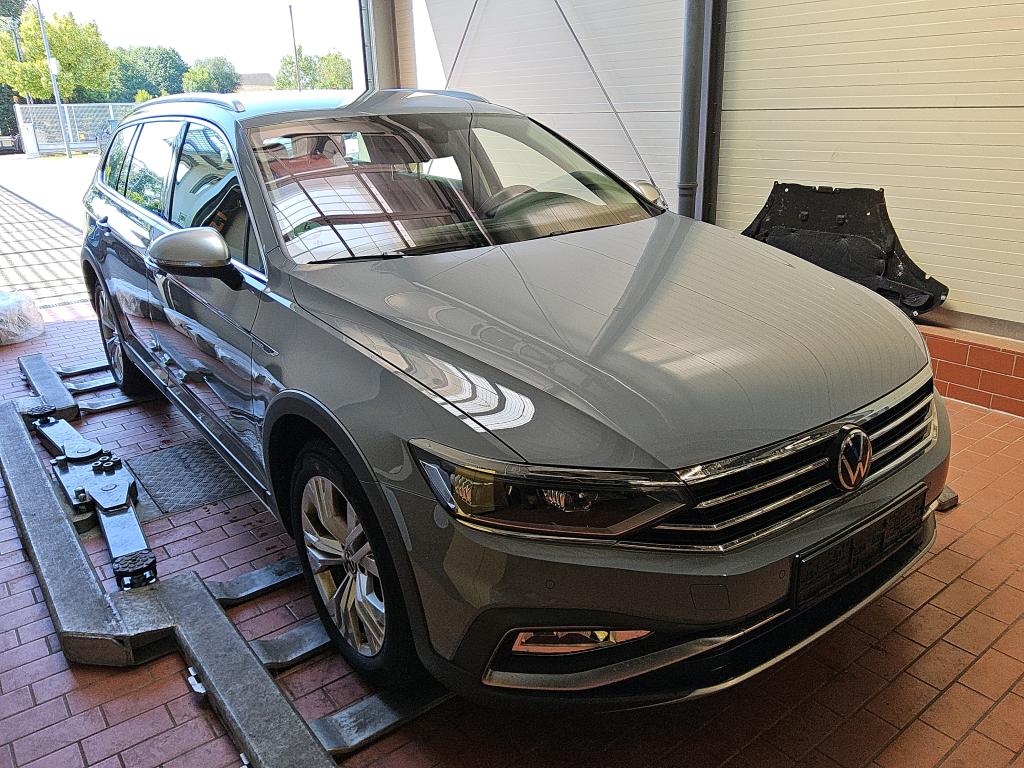 Volkswagen Passat Variant 2.0 TDI - 4Motion - Diesel - Automatic - 200 hp - 71.826 km