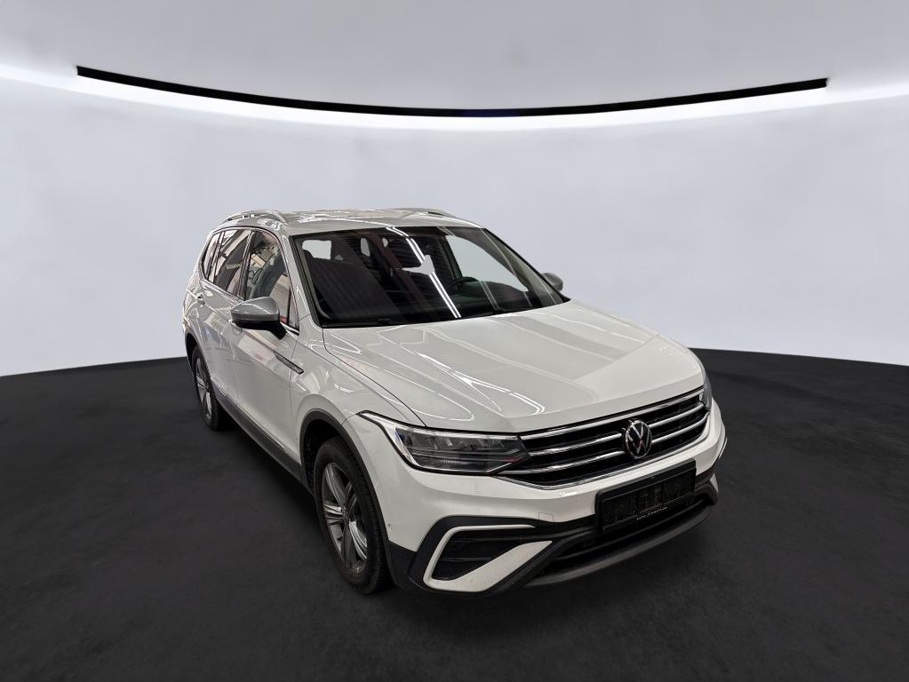 Volkswagen Tiguan Allspace 2.0 TSI Life - 4Motion - Petrol - Automatic - 190 hp - 86.717 km