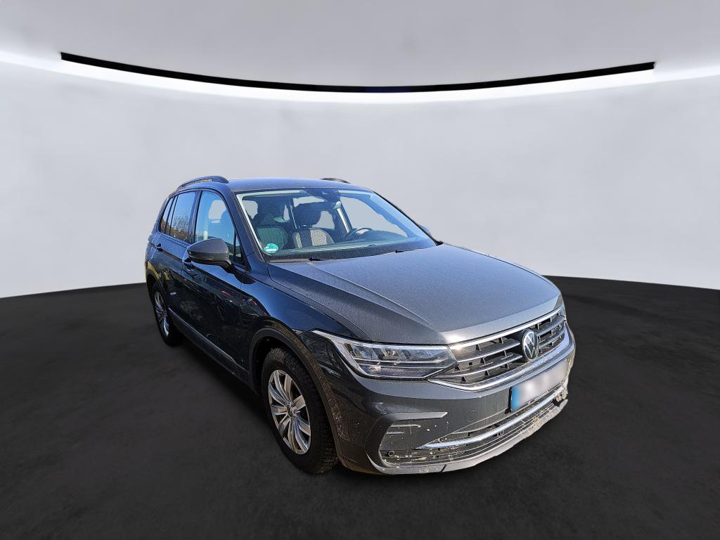 Volkswagen Tiguan 2.0 TDI Life - Diesel - Automatic - 150 hp - 137.817 km