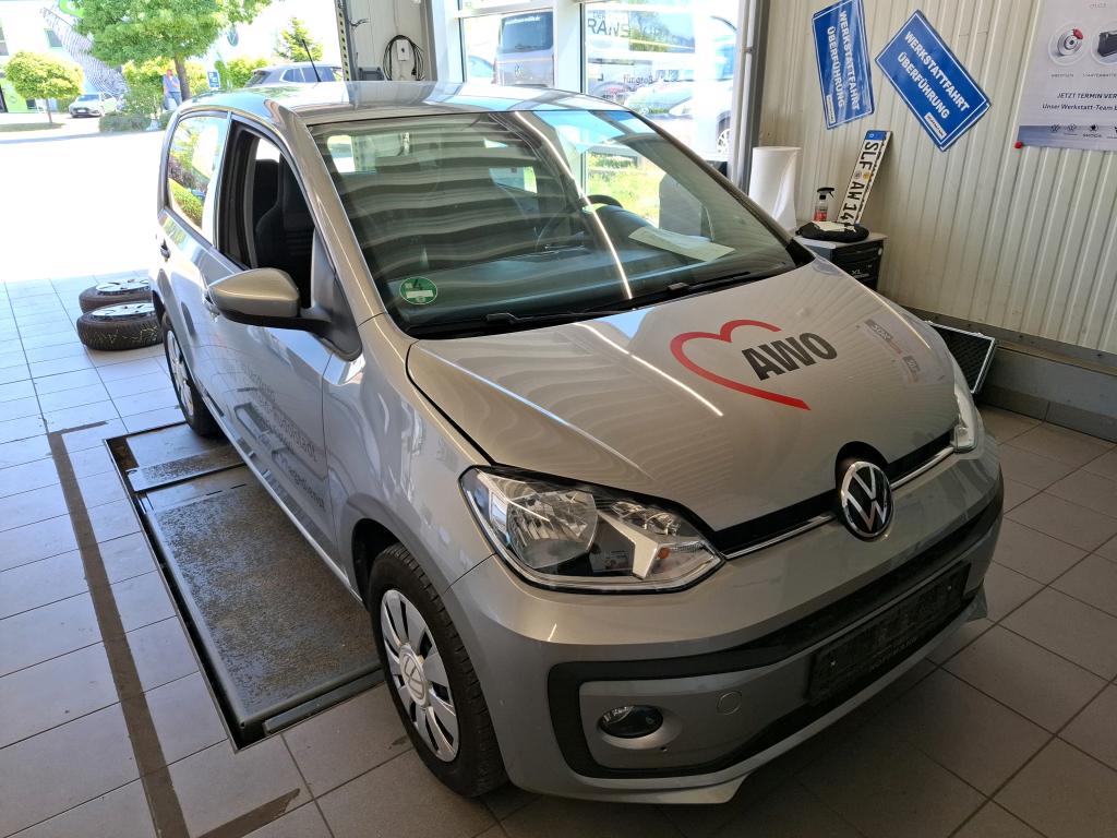 Volkswagen Up! 1.0 - Petrol - Manual - 65 hp - 58.733 km