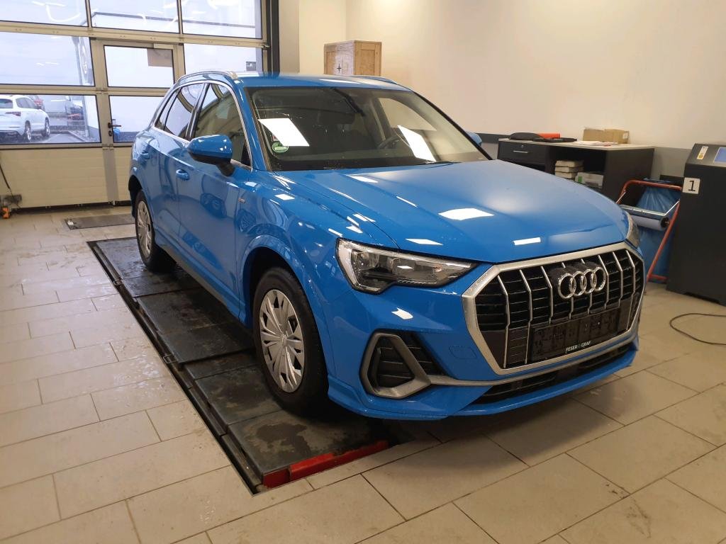 Audi Q3 35 TDI S Line - Diesel - Automatic - 150 hp - 38.339 km