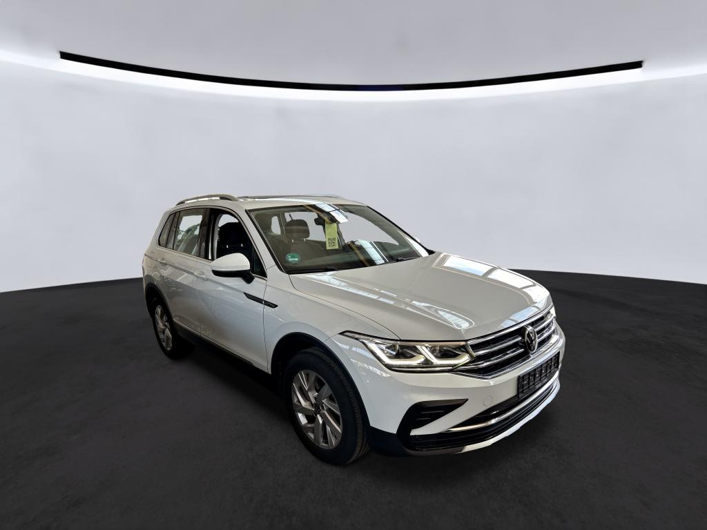 Volkswagen Tiguan 2.0 TSI Elegance - 4Motion - Petrol - Automatic - 190 hp - 48.095 km