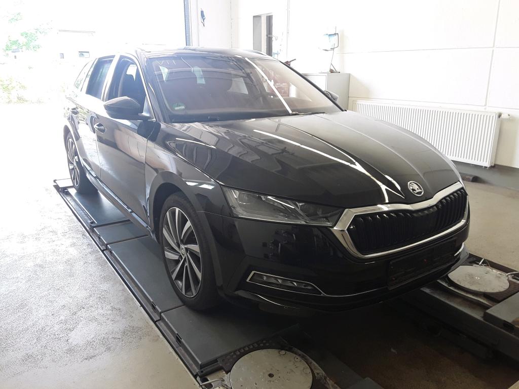 Skoda Octavia Combi 2.0 TDI Selection  - Diesel - Automatic - 150 hp - 40.096 km