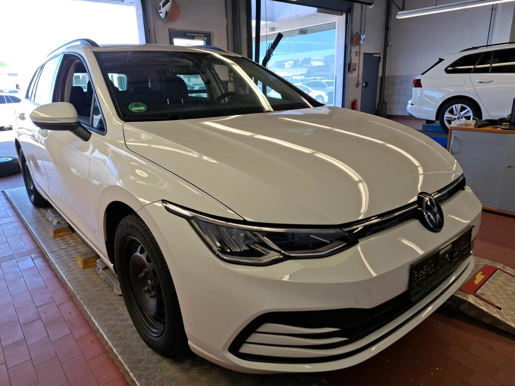 Volkswagen Golf Variant 1.5 eTSI Life - Petrol - Automatic - 150 hp - 62.767 km