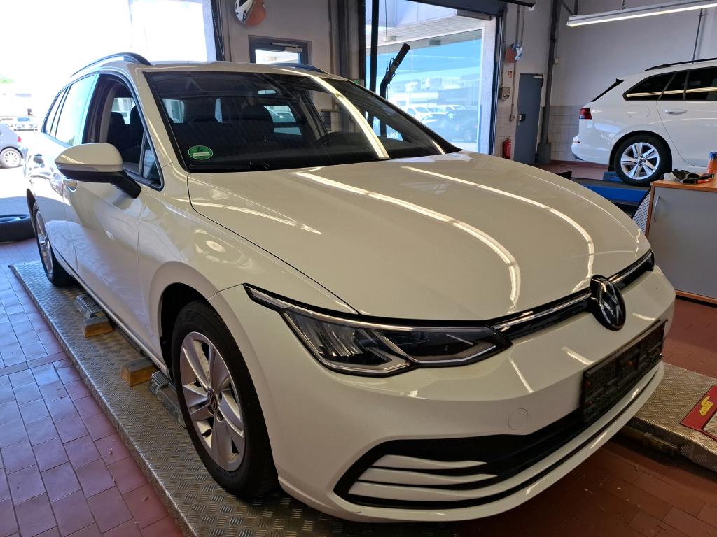 Volkswagen Golf Variant 1.5 eTSI Life - Petrol - Automatic - 150 hp - 67.045 km