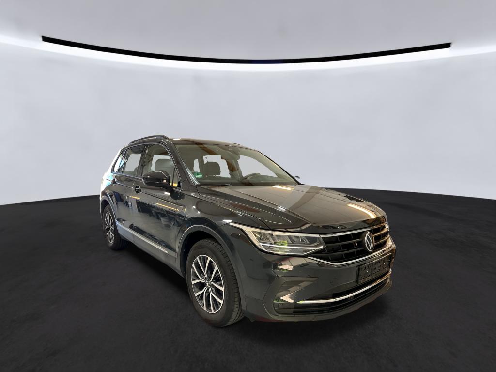 Volkswagen Tiguan 1.5 TSI Life - Petrol - Manual - 150 hp - 28.765 km