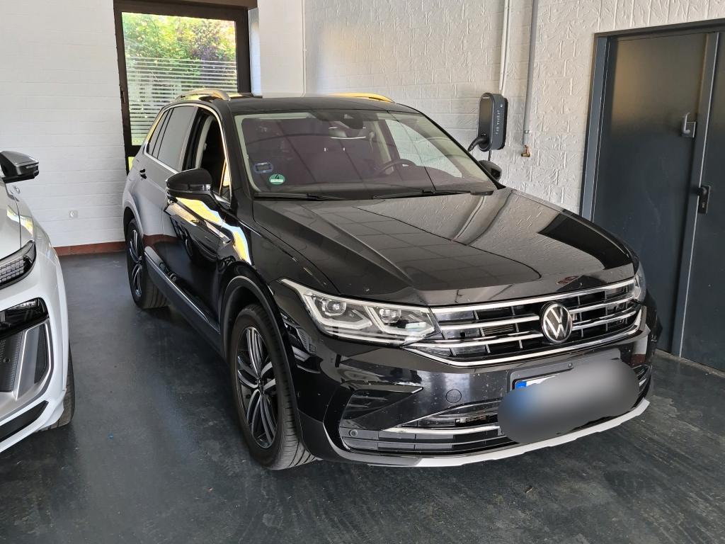 Volkswagen Tiguan 2.0 TSI Elegance - 4Motion - Petrol - Automatic - 190 hp - 125.436 km