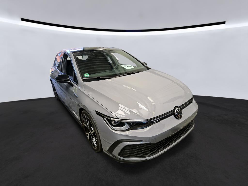 Volkswagen Golf 2.0 TDI - Diesel - Automatic - 200 hp - 68.236 km