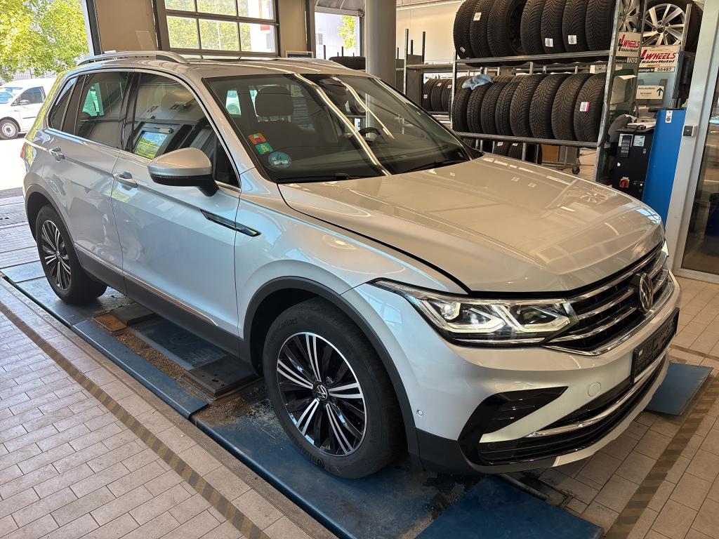 Volkswagen Tiguan 1.5 TSI Elegance - Petrol - Automatic - 150 hp - 94.400 km
