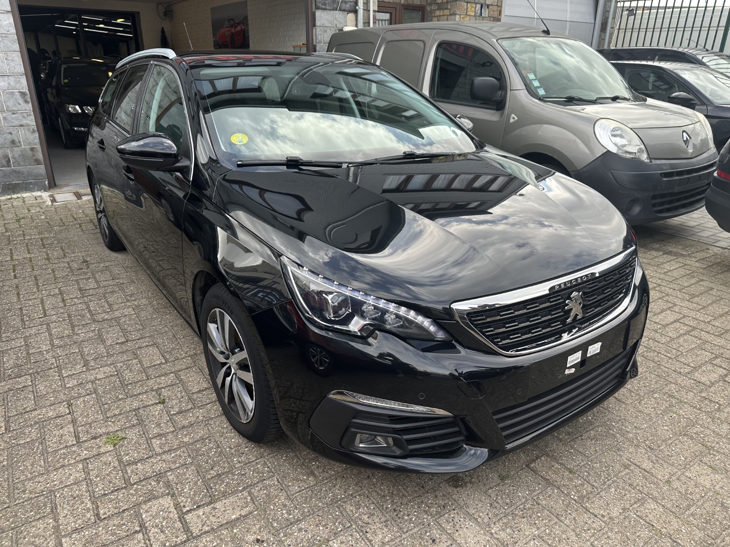 Peugeot 308 SW 1.5 Allure - Diesel - Manual - 130 hp - 165.483 km