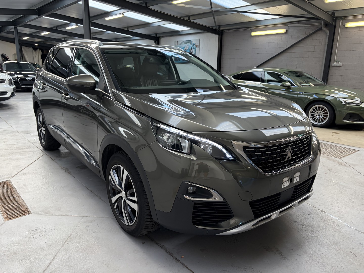 Peugeot 5008 1.5 HDI Allure - Diesel - Automatic - 130 hp - 93.321 km