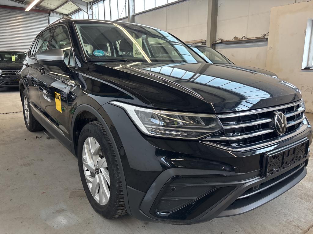Volkswagen Tiguan Allspace 1.5 TSI Life - Petrol - Automatic - 150 hp - 28.140 km