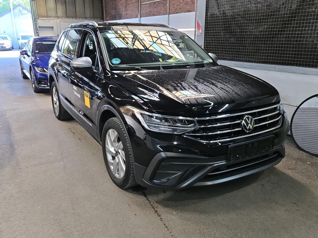 Volkswagen Tiguan Allspace 1.5 TSI Life - Petrol - Automatic - 150 hp - 29.783 km