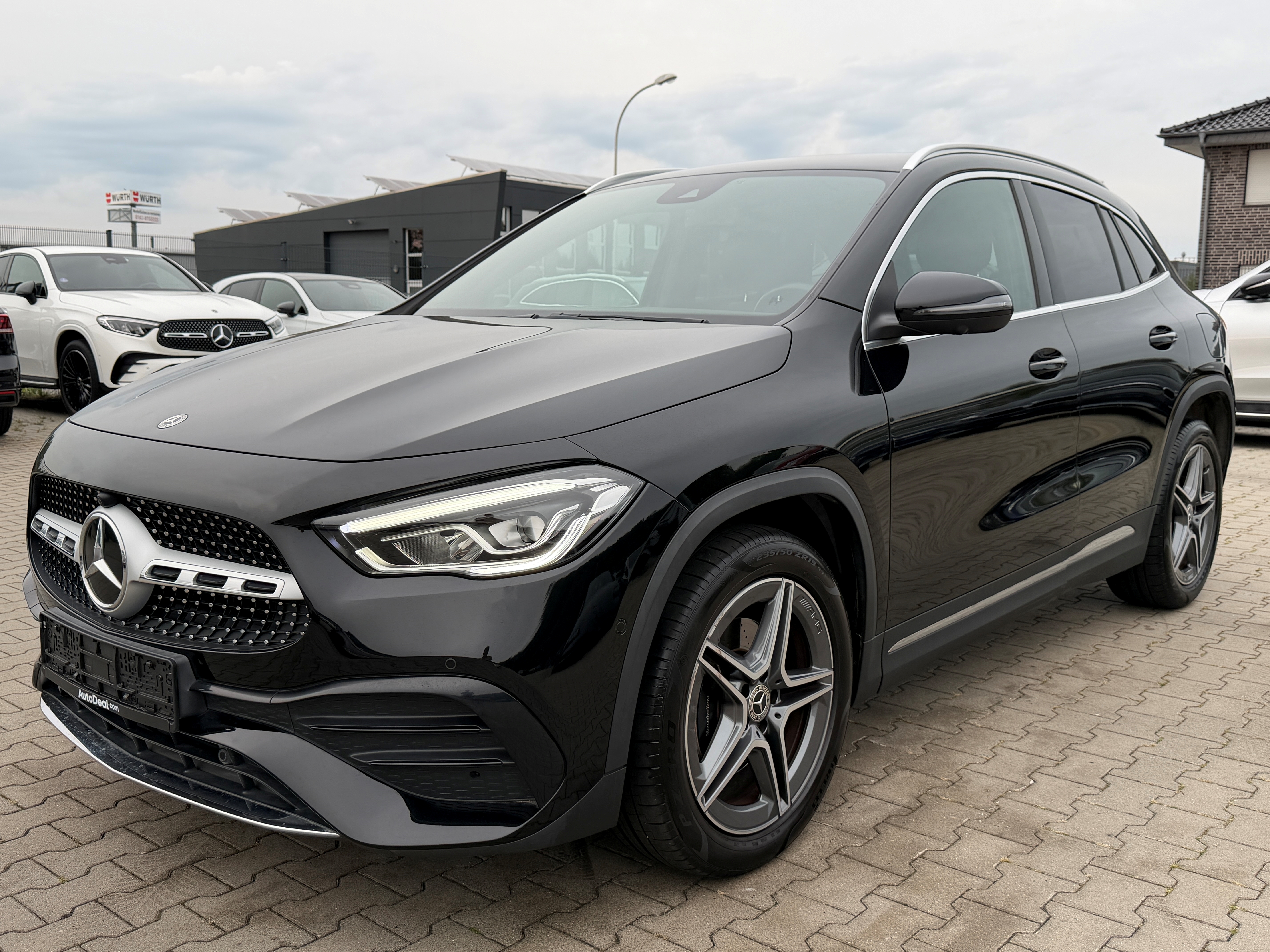 Mercedes-Benz GLA 250e AMG Line - Hybrid - Automatic - 218 hp - 101.373 km
