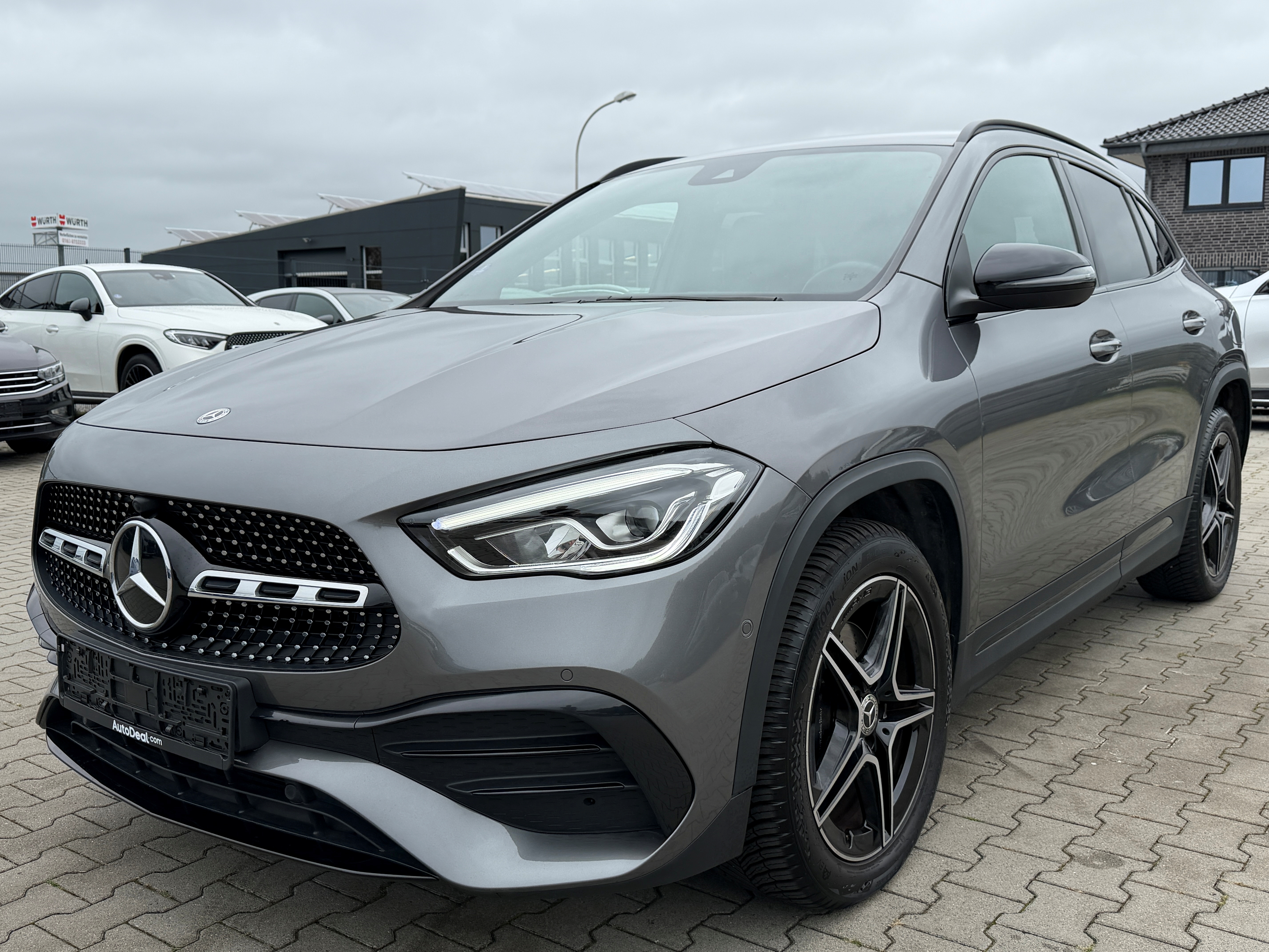 Mercedes-Benz GLA 250e AMG Line - Hybrid - Automatic - 217 hp - 99.103 km