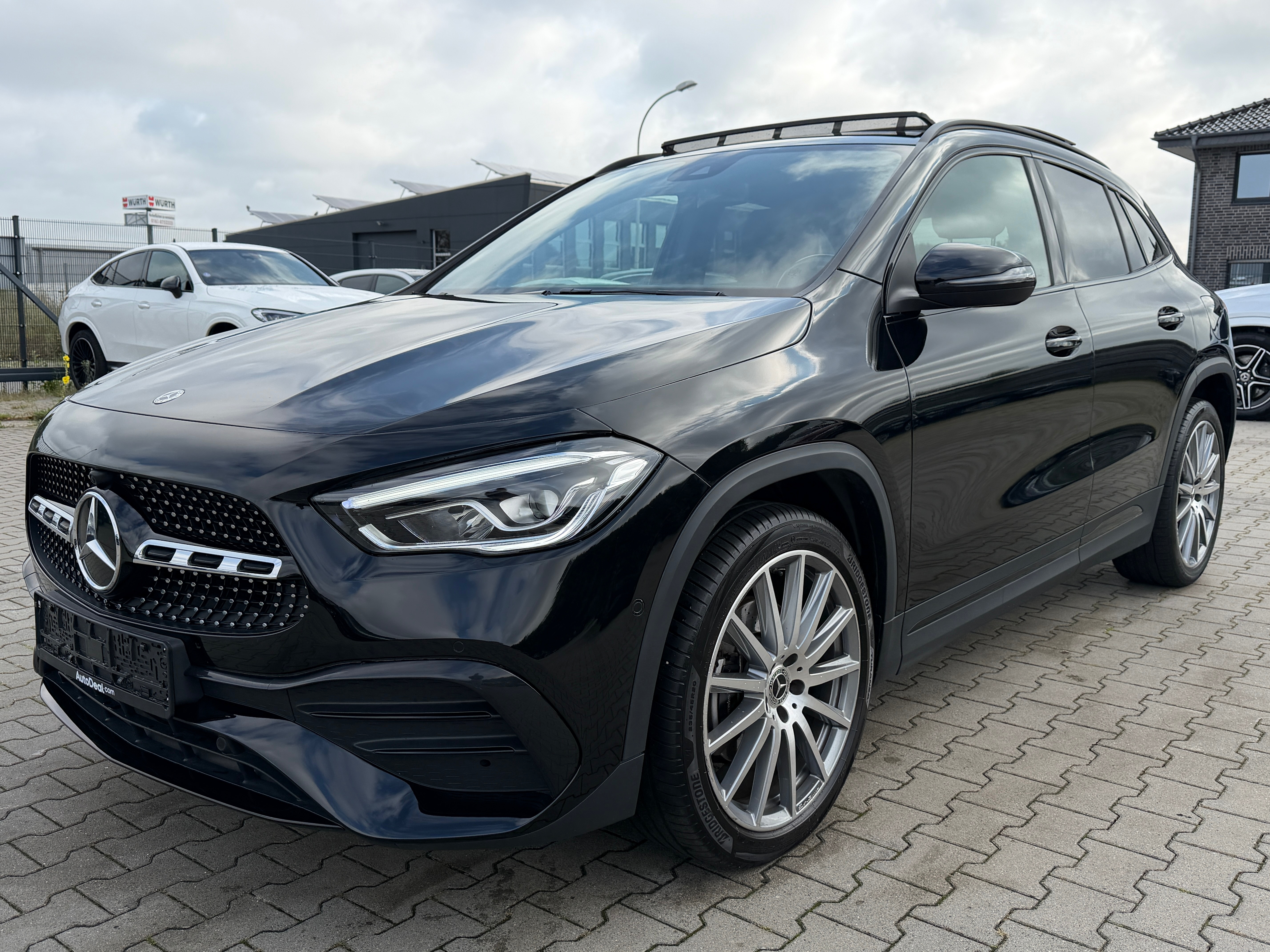 Mercedes-Benz GLA 250e AMG Line - Hybrid - Automatic - 218 hp - 80.733 km