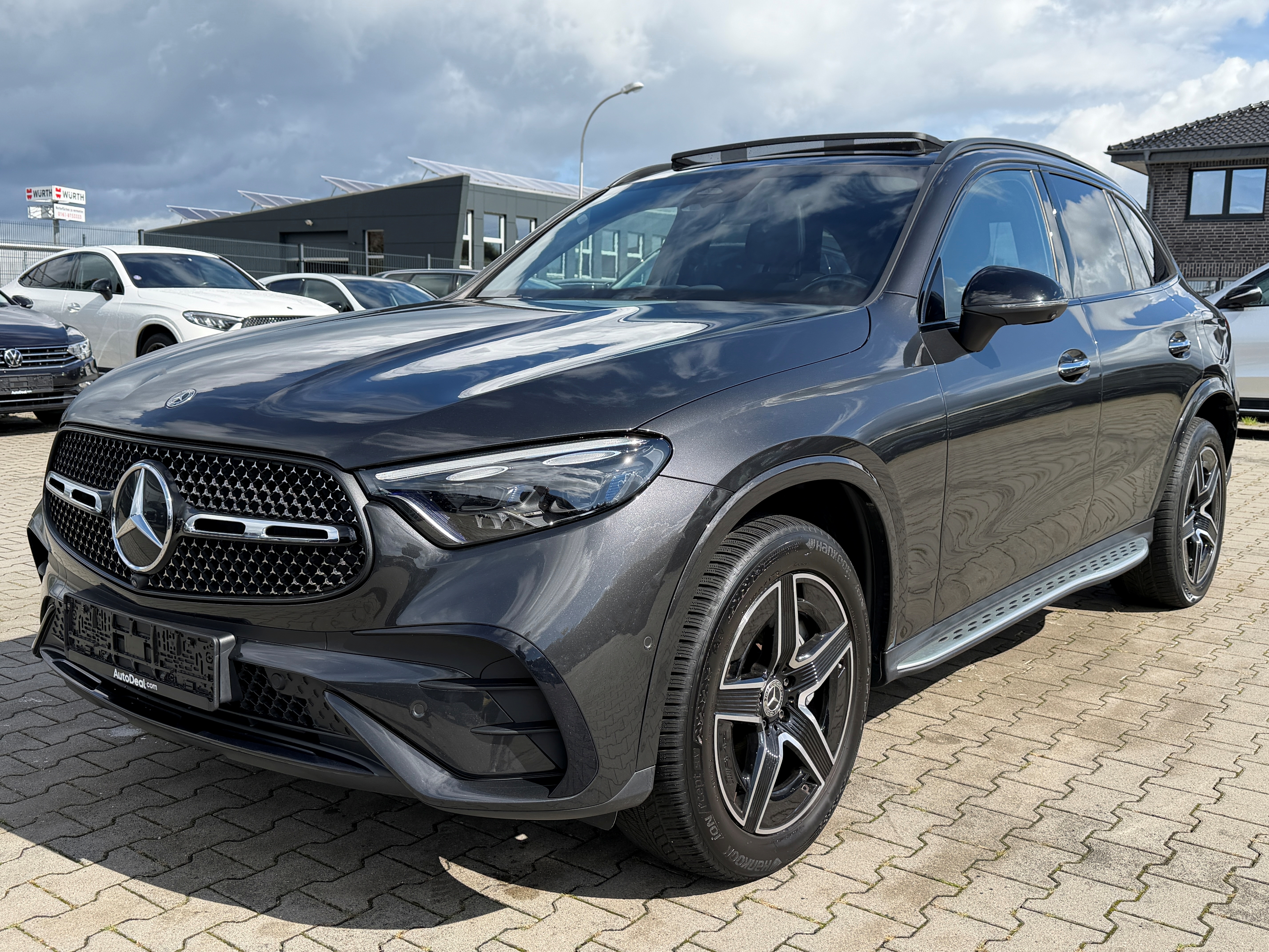Mercedes-Benz GLC 300de AMG Line - 4-Matic - Hybrid - Automatic - 332 hp - 146.333 km