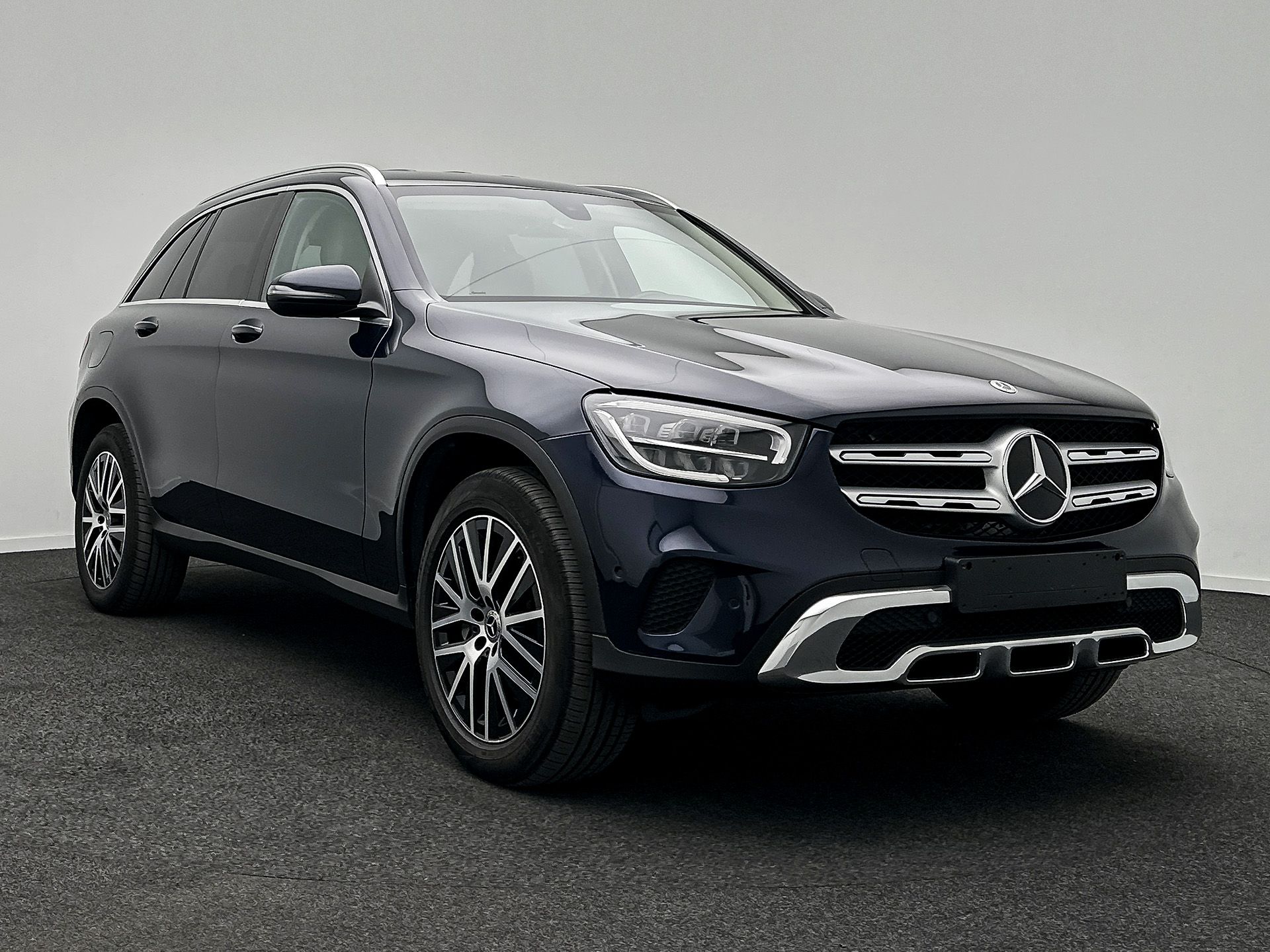Mercedes-Benz GLC 300de Business - 4-Matic - Hybrid - Automatic - 194 hp - 179.169 km