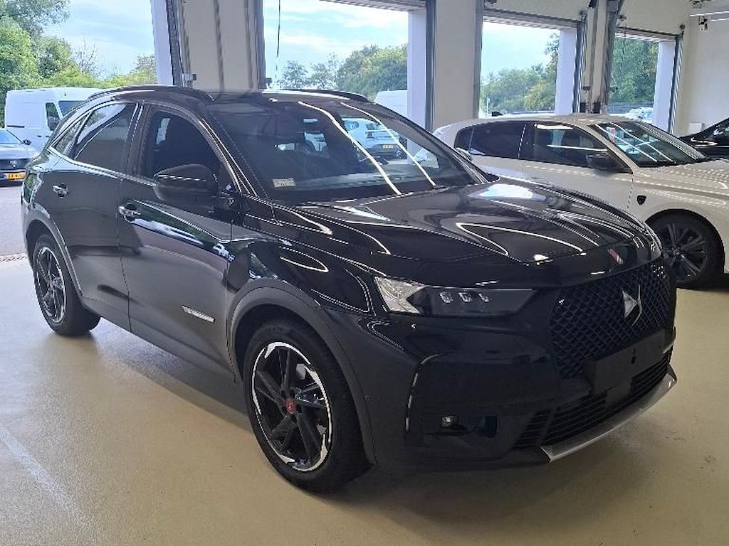 DS DS7 Crossback 1.6i Performance Line - Petrol - Automatic - 181 hp - 117.152 km
